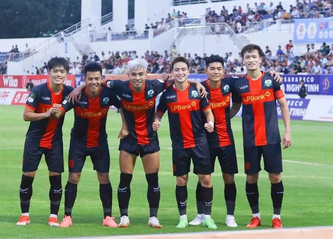 Lịch sử phát triển của FCB8 App